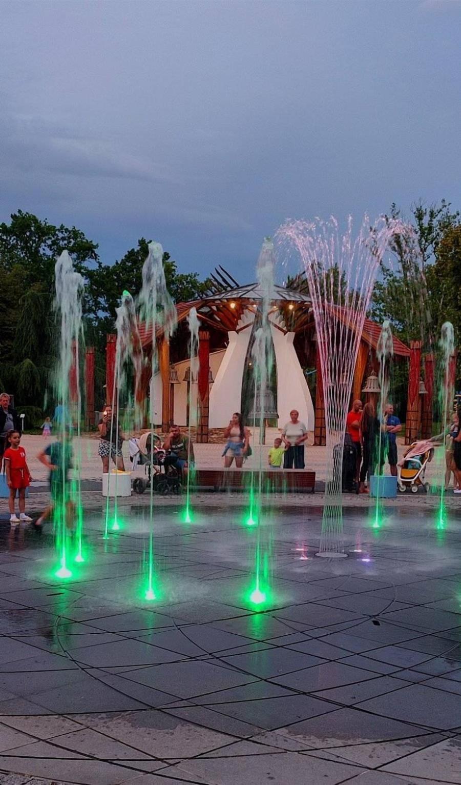 Lux Apartman Villa Hajduszoboszlo Bagian luar foto